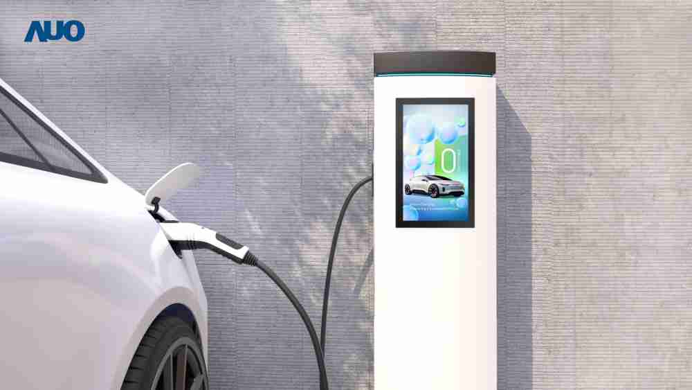 友達〝EVSE車用充電樁解決方案〞專為電動汽車充電樁設計，，具有高亮度、、克服戶外艱難環境的耐溫、、耐紫外線等特性，，並搭載散熱性及擴充性強的高效能工業電腦，，可實現人機互動訴求，，如資訊顯示、、支付等應用